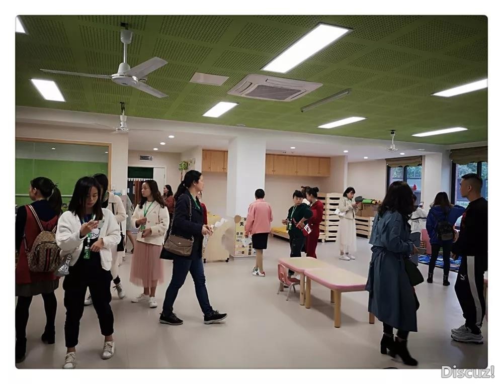 观摩2.jpg