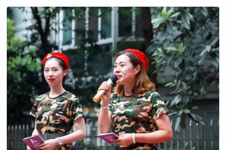 爱弥儿龙汇苑分园举行"铭记历史·礼赞中国"亲子活动献礼新中国70华诞