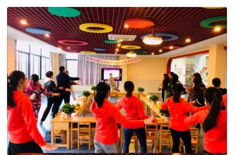 爱弥儿理工大学分园家委会暨防暴演练，群策群力共促家园共育