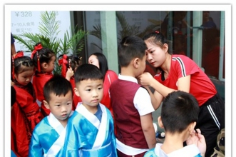 【上朗·贝克尔幼儿园】"成长路上·U爱相随"六一文艺汇演闪亮登场