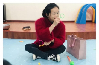 爱弥儿东江美景分园家长进课堂活动 携手共成长