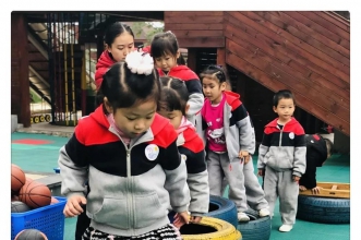 【运动·健康·快乐】上朗教育集团幼儿早操比赛 律动七彩童年