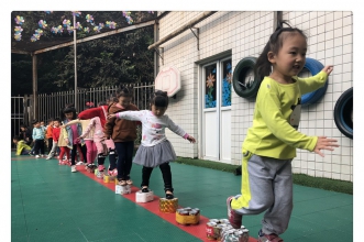早慧江北园“传统民间游戏”体验活动，欢乐开怀