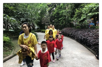 早慧新城丽园迎来"和妈妈一起做瑜伽"亲子活动献礼母亲节