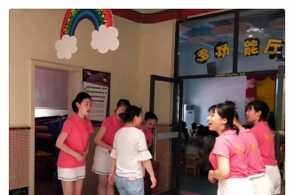 爱弥儿盛世桃源分园迎来"做智慧父母"家长课堂！