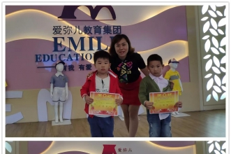 爱弥儿龙汇苑分园全员总动员好书伴成长 阅读悦快乐！