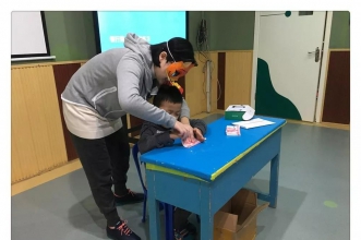上朗巴南印象"家长助教"进课堂，助心·助力·助成长！