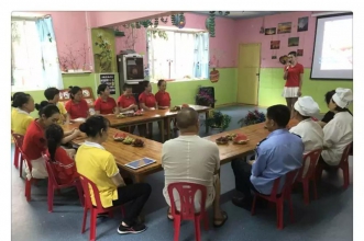 爱弥儿龙凤花园分园教师节系列活动 礼赞教师节 温暖沁人心