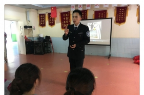 爱弥儿旭东分园开展"消防记于心·安全伴我行"消防培训和演练活动