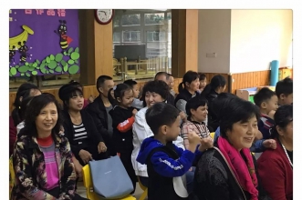 早慧渝安龙都园孝亲敬老感恩活动把爱带回家