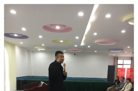 早慧松龙园家长大学品格教育专题讲座开讲啦！