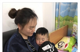 爱弥儿龙汇苑分园获家长赠送锦旗表谢意