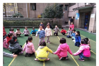 早慧渝安龙都园玩转民间游戏 点亮快乐七彩童年