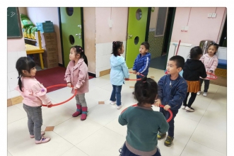 早慧渝北园传承民间游戏，点亮快乐童年