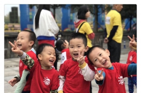早慧松龙园第二届亲子马拉松运动会开赛啦！