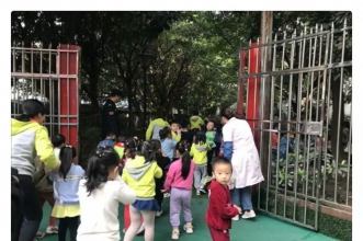 早慧江北园安全系列活动 构筑师幼安全防护墙